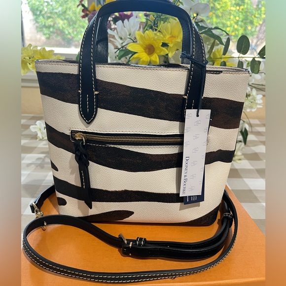 Dooney & Bourke Zebra tote NWT - Picture 1 of 8
